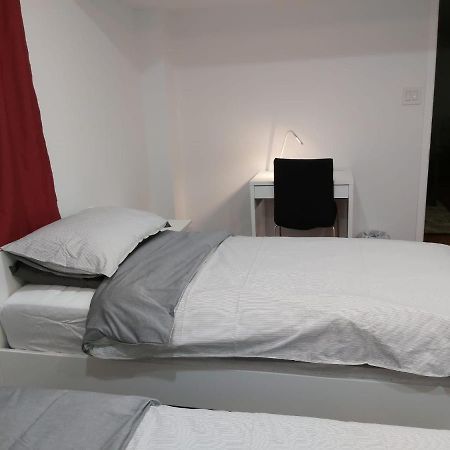 Guest House Room No 03 Mississauga Bagian luar foto