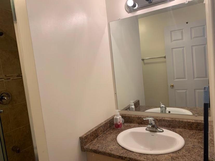 Guest House Room No 03 Mississauga Bagian luar foto